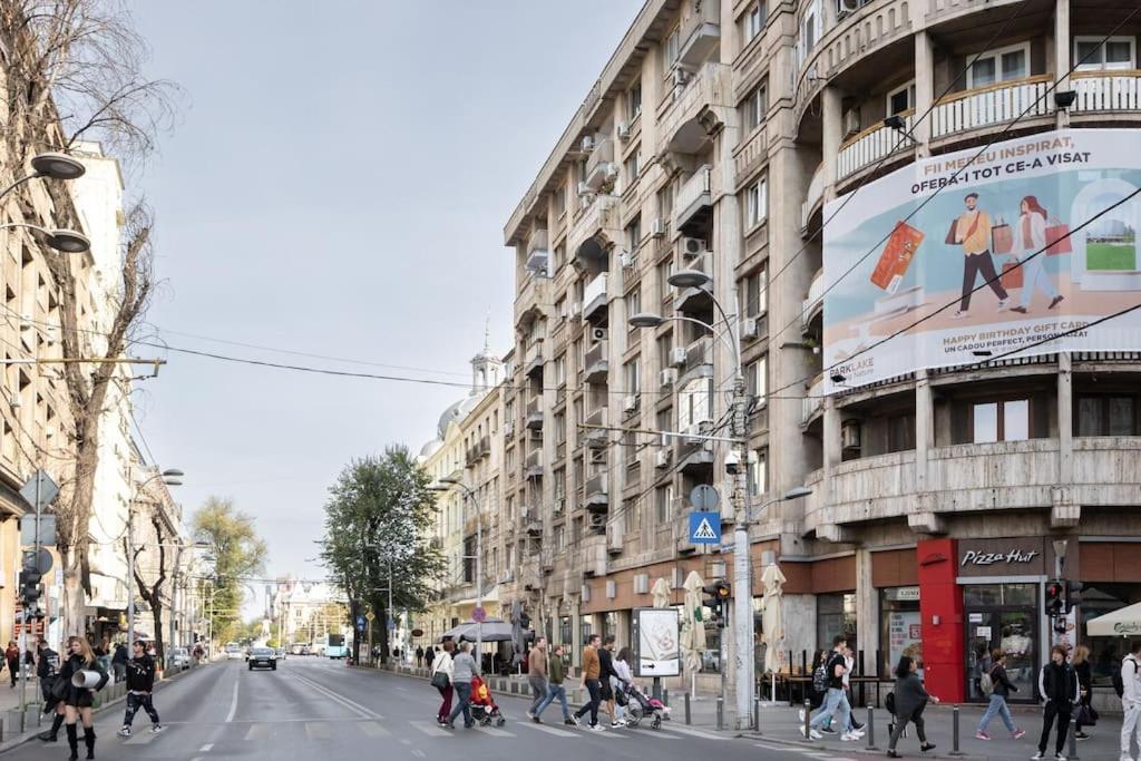 Sunny 2Br Flat - Top Location - Stunning Views Bucarest Esterno foto