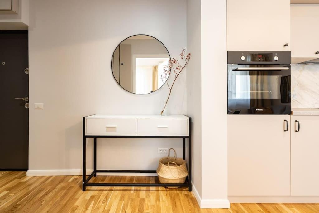 Sunny 2Br Flat - Top Location - Stunning Views Bucarest Esterno foto